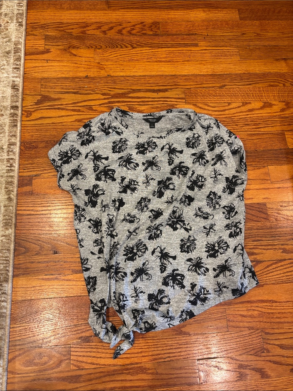 Gray Floral Tie-Hem Women's Top
